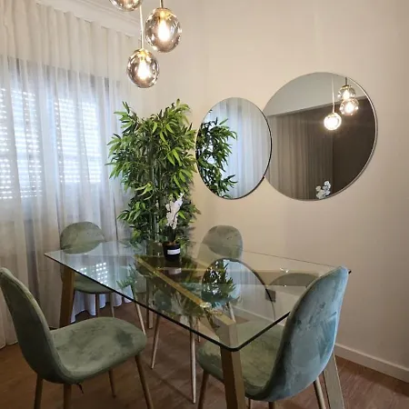 Διαμέρισμα Odivelas Home *
